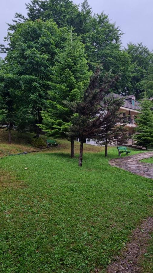 Bujtina Te Grima Hotel Theth Exterior foto